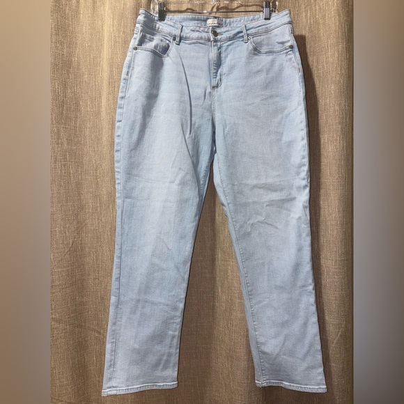 LOFT Women's Straight Leg Girlfriend Jeans in Soft Blue Size 14 - Picture 1 of 9